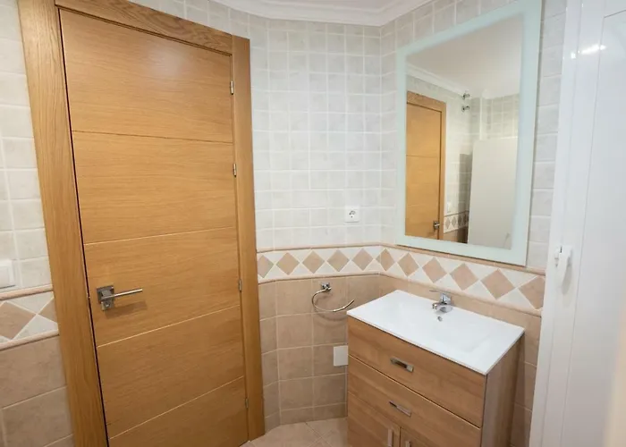 Palmeras 80 Menyber Nerja