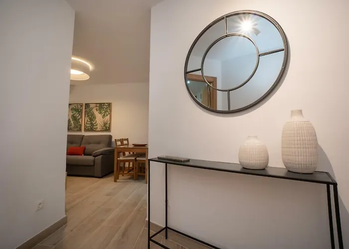 Palmeras 80 Menyber * Nerja